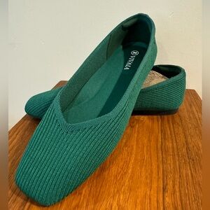 Vivaia Margot 2.0 Square-Toe V-Cut Slip On Flats Forest Green EU 38 US 7 7.5 NWT